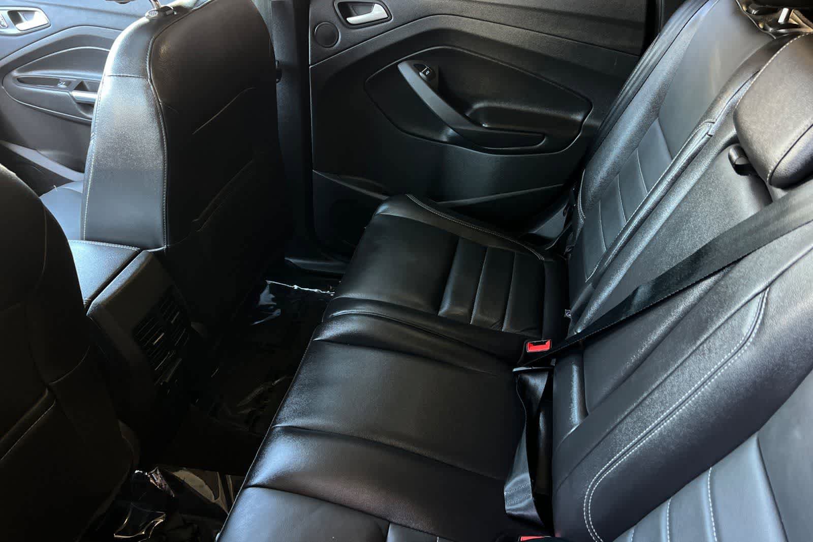 Used 2016 Ford Escape Titanium w/ Equipment Group 301A FWD image 5