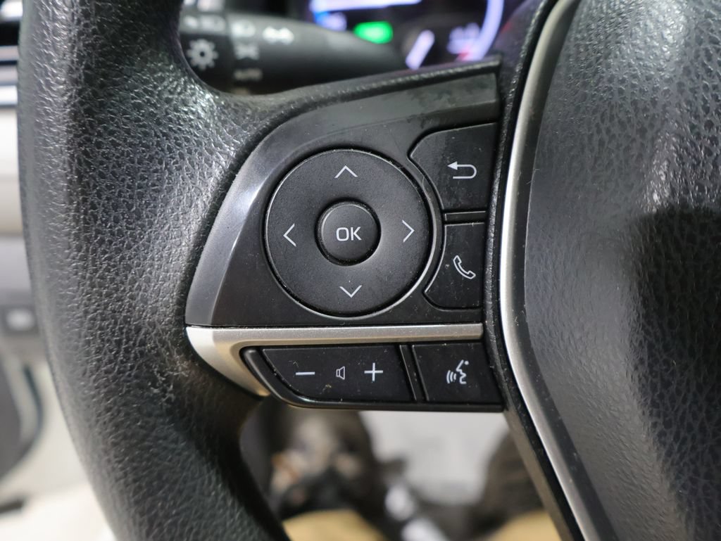 Used 2021 Toyota Camry LE FWD image 31