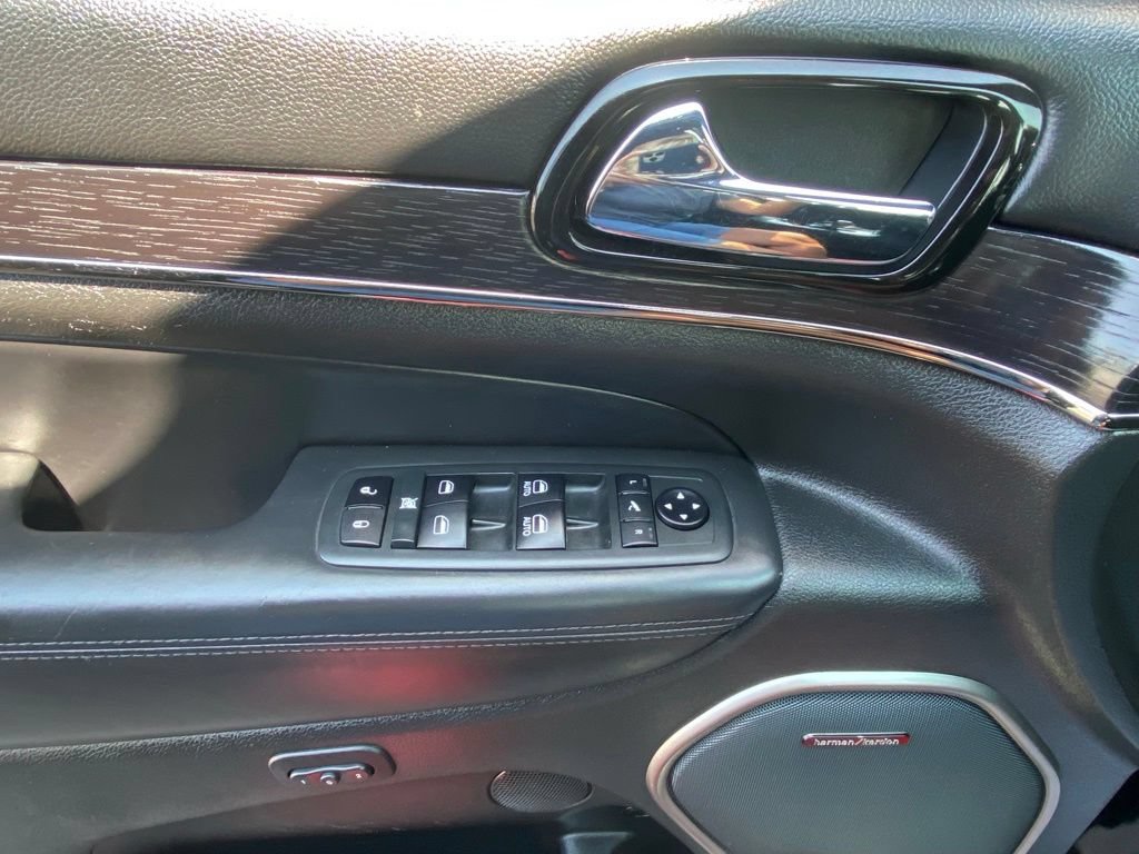 Used 2020 Jeep Grand Cherokee High Altitude AWD/4WD image 14