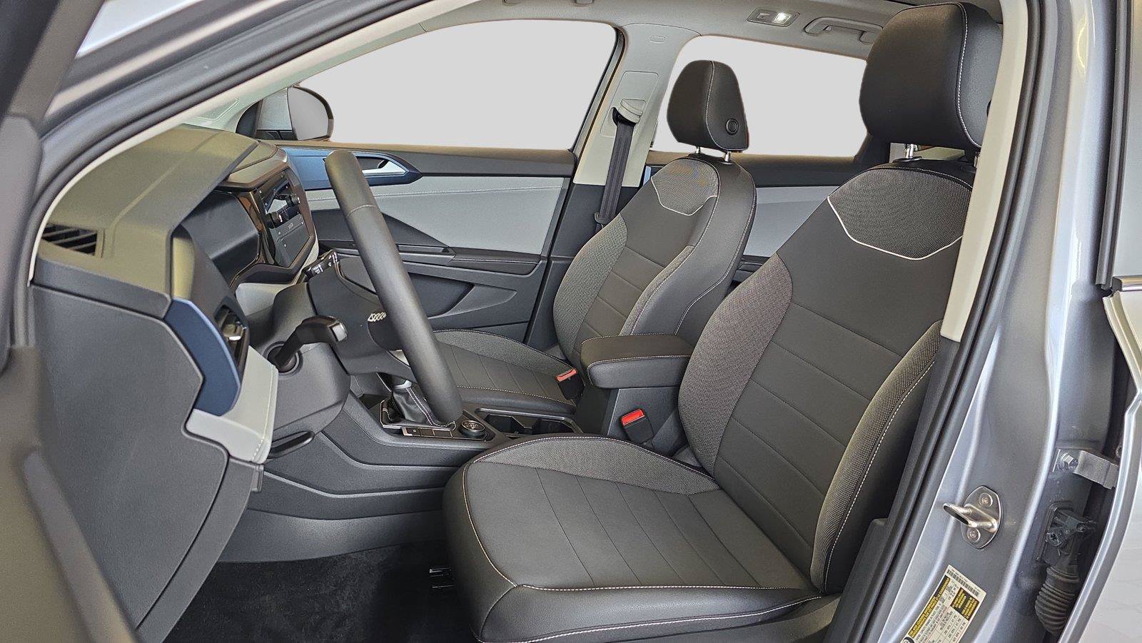 Used 2024 Volkswagen Taos SE AWD/4WD image 11