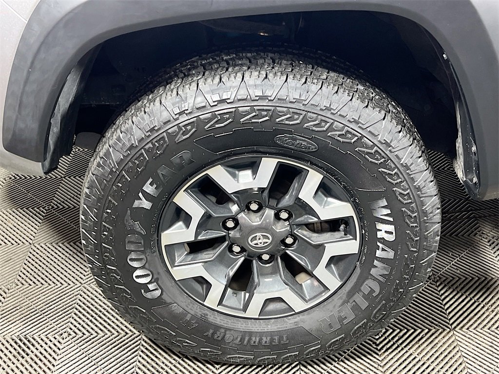 Certified 2022 Toyota Tacoma TRD Off-Road image 26