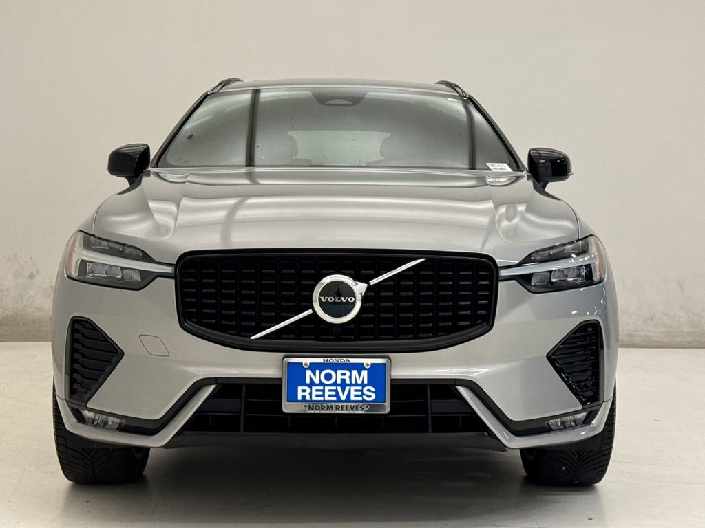 Used 2022 Volvo XC60 B5 R-Design w/ Protection Package Premier image 3