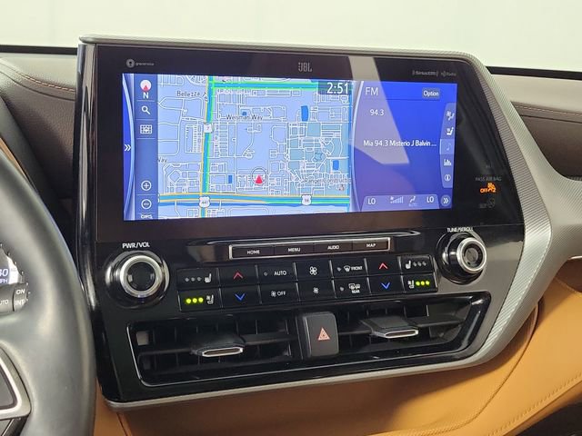 Used 2022 Toyota Highlander Platinum AWD/4WD image 30