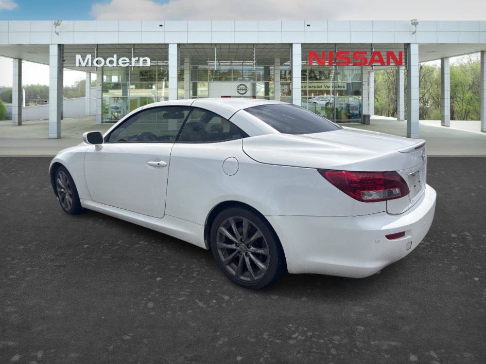 Used 2013 Lexus IS 250C w/ Luxury Pkg RWD image 3