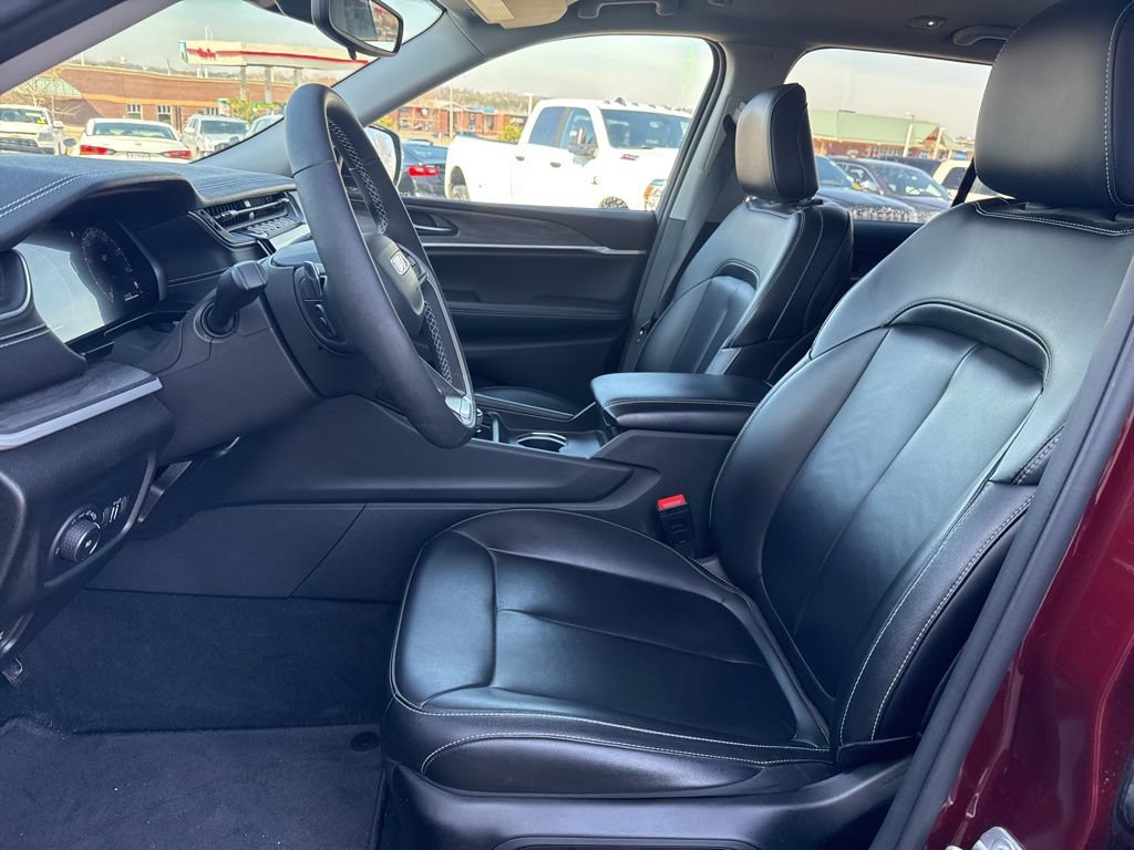 Used 2024 Jeep Grand Cherokee Limited AWD/4WD image 14