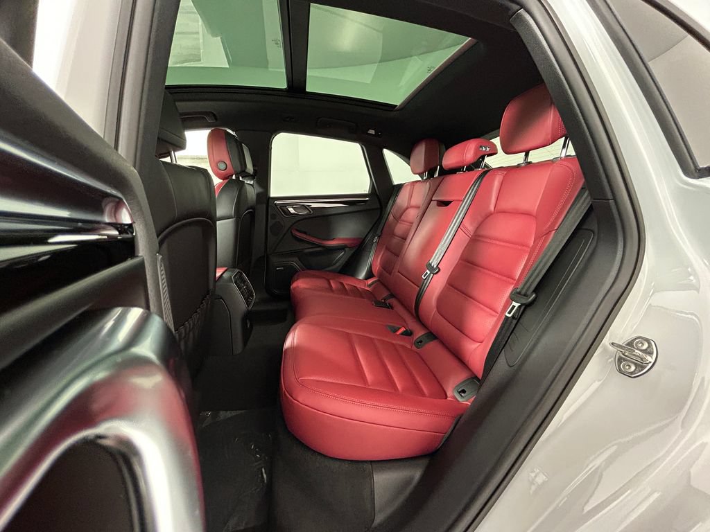 New 2026 Porsche Macan AWD/4WD image 27