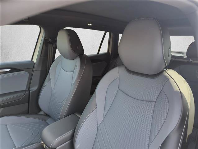 New 2026 Volkswagen Tiguan SE R-Line FWD image 19