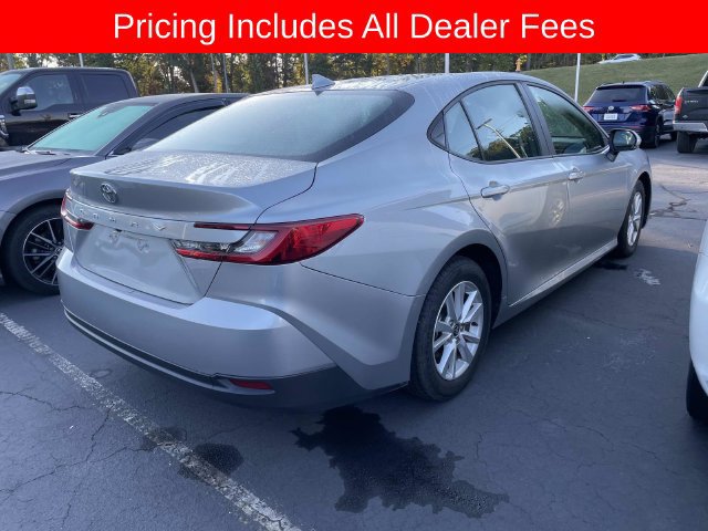 Used 2025 Toyota Camry LE FWD image 7