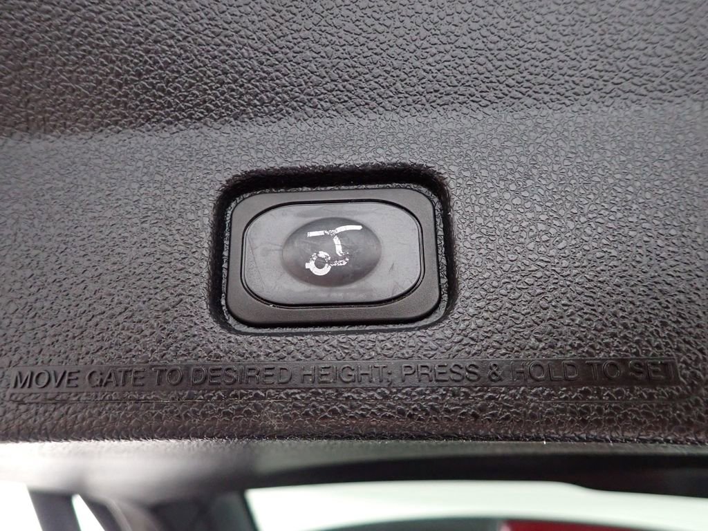 Used 2017 Ford Explorer XLT w/ Equipment Group 202A image 19