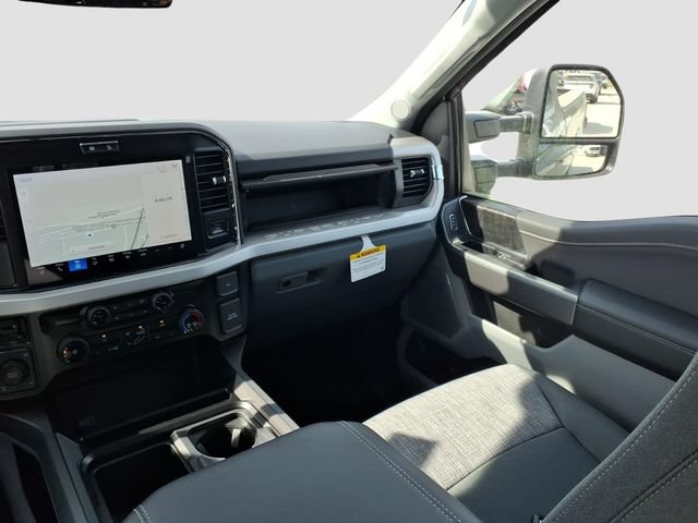 New 2026 Ford F250 XLT w/ XLT Premium Package AWD/4WD image 9