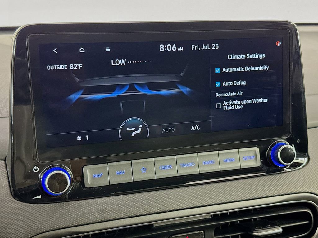 Used 2022 Hyundai Kona Limited image 11