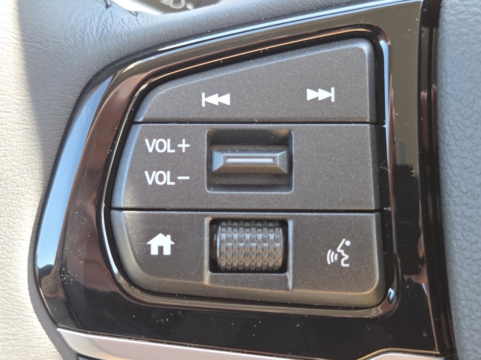 New 2026 Honda Odyssey Touring image 12