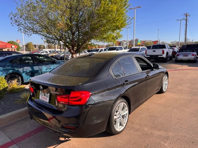Used 2018 BMW 320i xDrive Sedan image 8