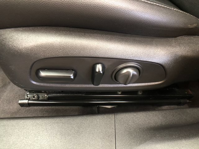 Used 2017 Chevrolet Malibu Premier w/ Premier Sun and Wheel Package FWD image 11