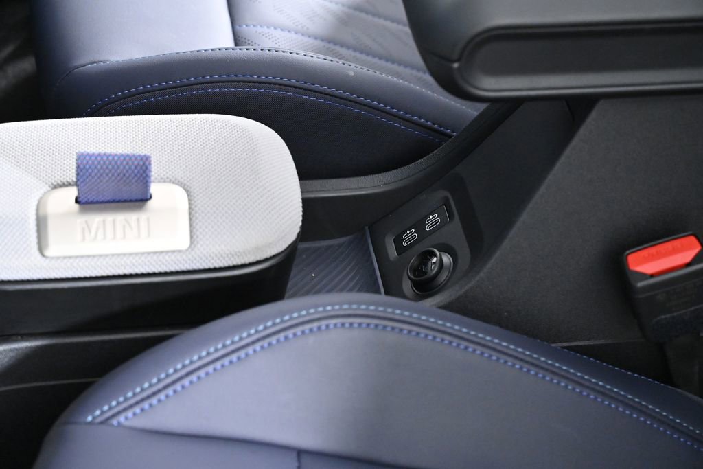 Certified 2025 MINI Cooper S image 24