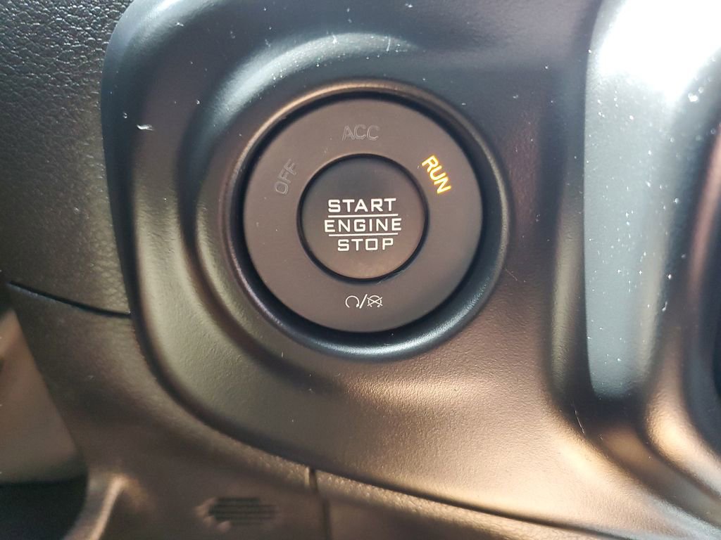 Used 2023 Jeep Wrangler Sport S image 27
