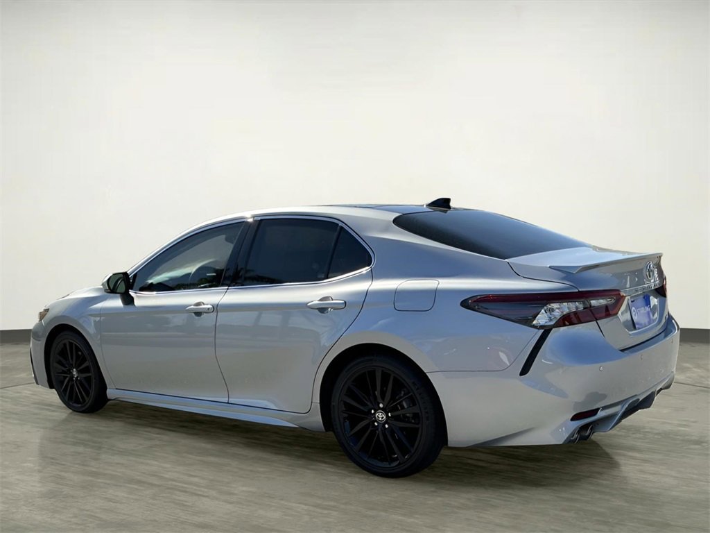 Used 2023 Toyota Camry XSE image 4