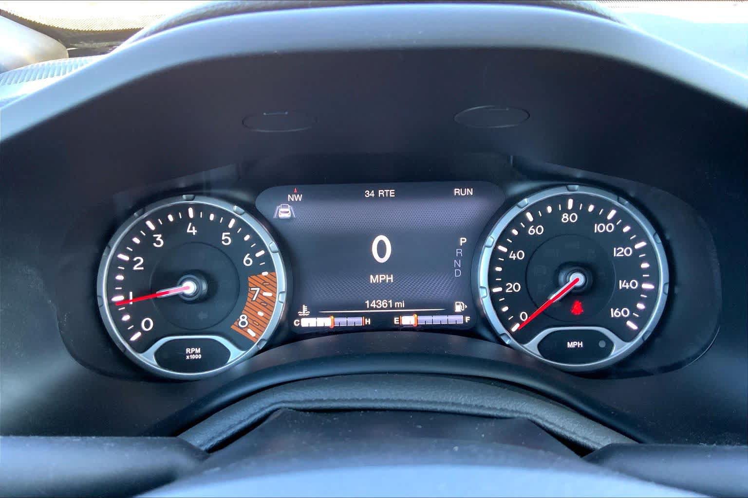Used 2023 Jeep Renegade Trailhawk w/ Trailhawk Elite Group AWD/4WD image 26