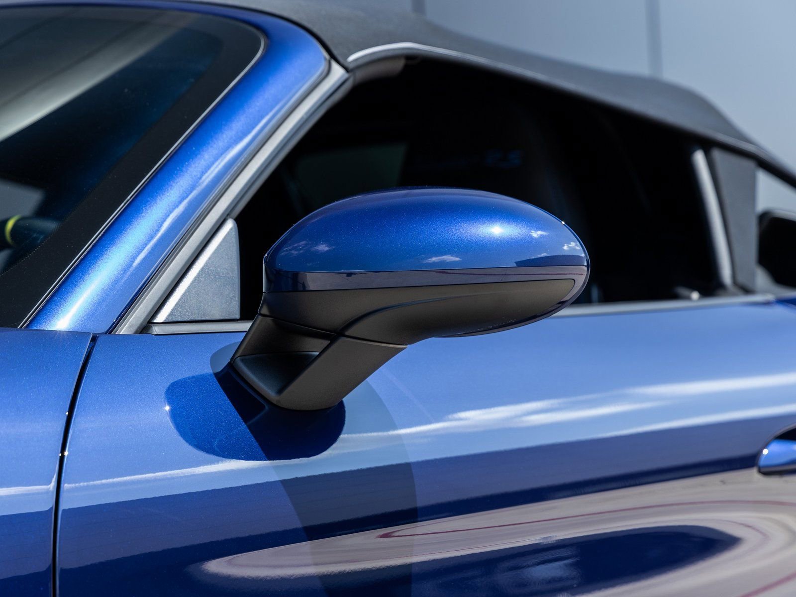 Certified 2025 Porsche 718 Boxster Spyder RS image 14