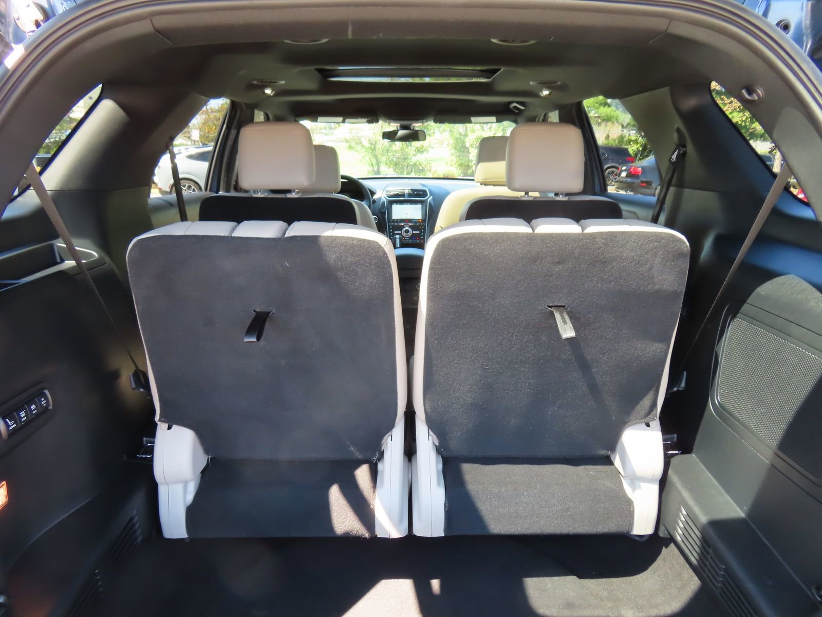 Used 2018 Ford Explorer Limited w/ Equipment Group 301A image 39