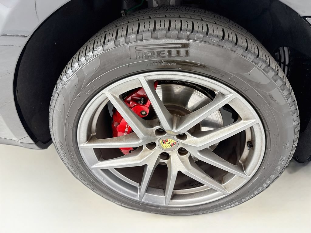 Certified 2025 Porsche Macan S AWD/4WD image 32