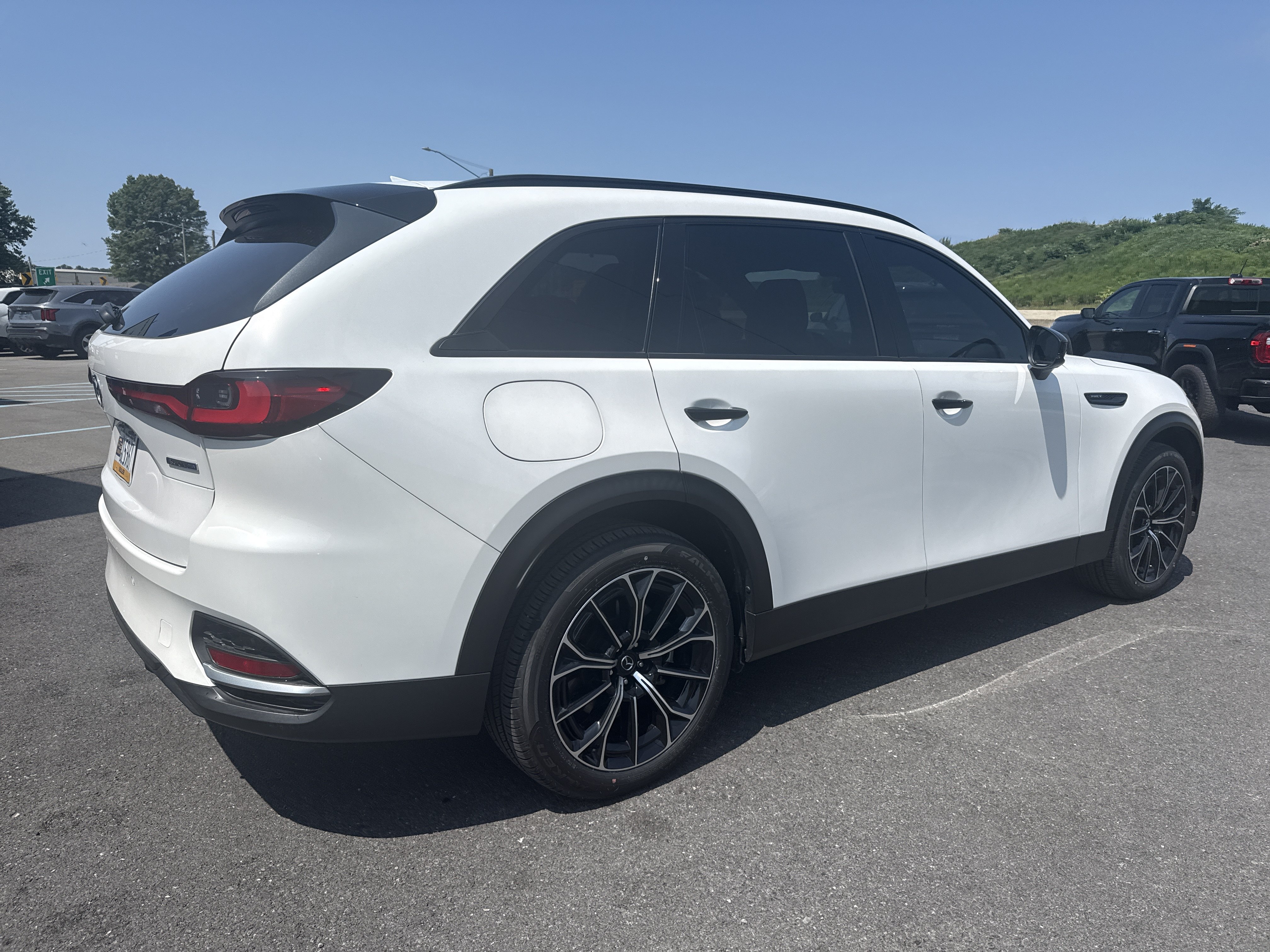 Used 2025 MAZDA CX-70 Plug-In Hybrid w/ Premium Plus AWD/4WD video 3