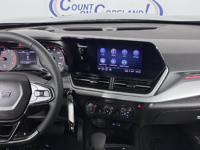 Certified 2024 Chevrolet Trax RS FWD image 20