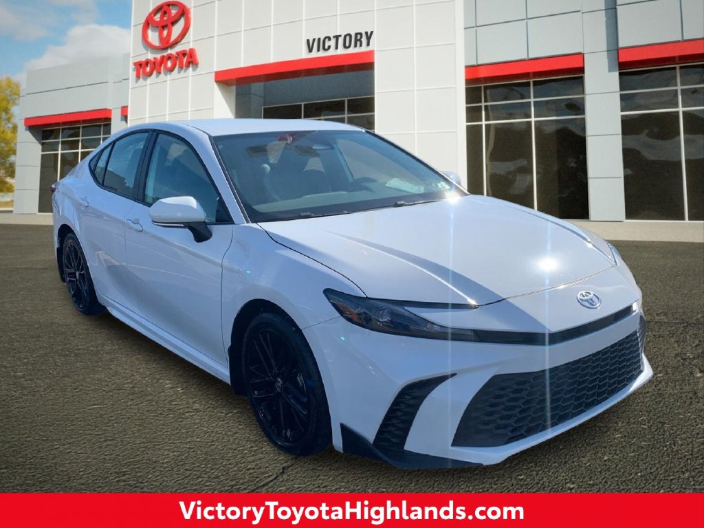 Used 2025 Toyota Camry SE w/ Convenience Package