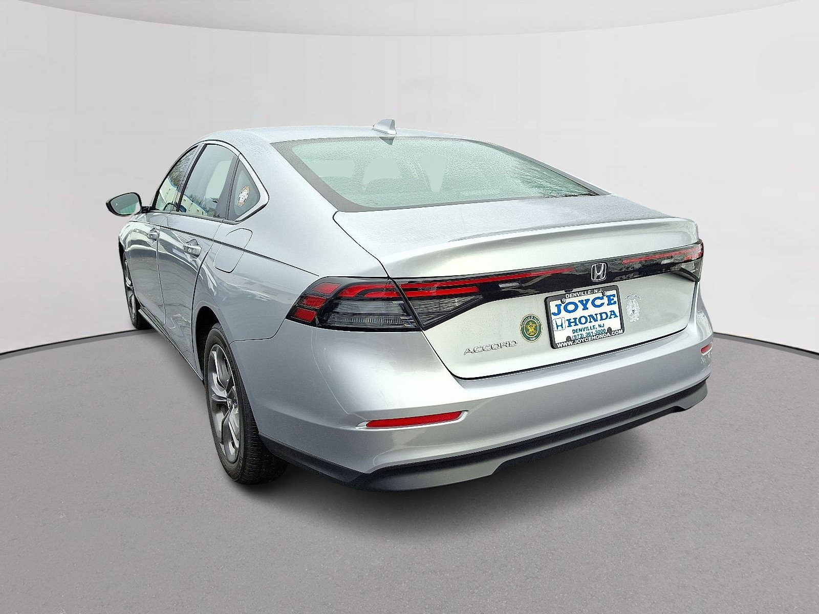 Used 2024 Honda Accord EX image 8