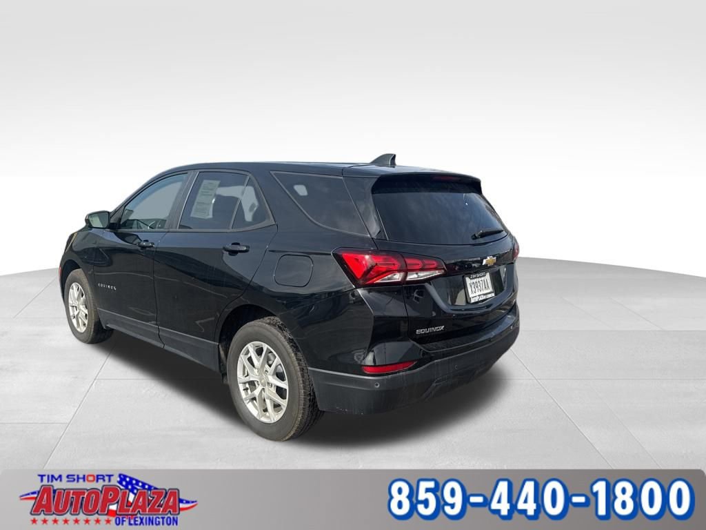 Used 2024 Chevrolet Equinox LS image 2