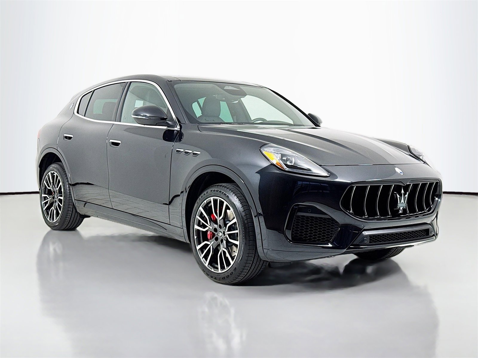 New 2025 Maserati Grecale GT image 1