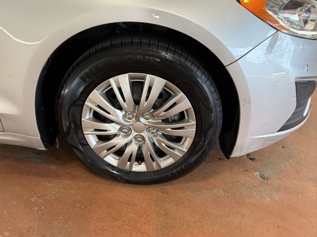 Used 2019 Ford Fusion S image 8