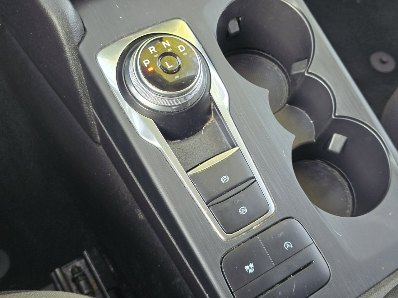 Used 2020 Ford Escape SE image 20