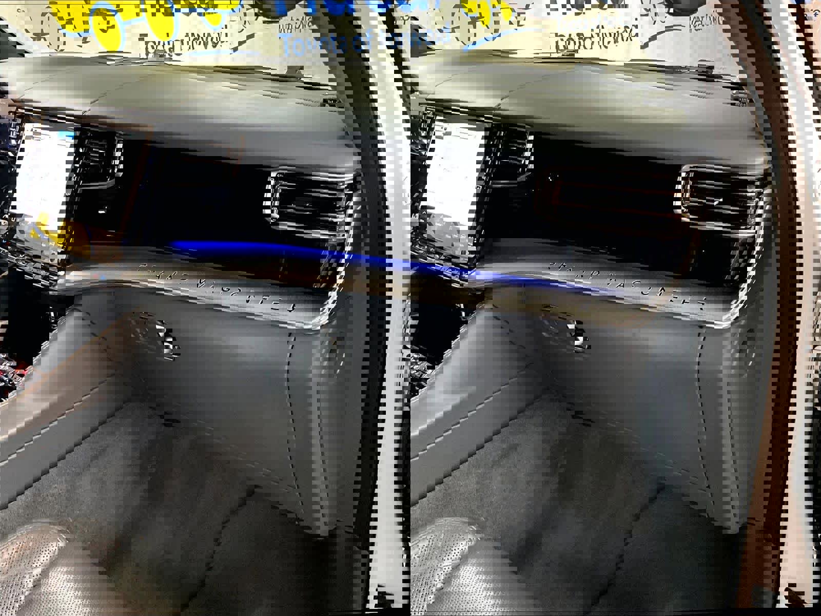 Used 2023 Jeep Grand Wagoneer L Series III w/ Rear Seat Video Group 1 image 13