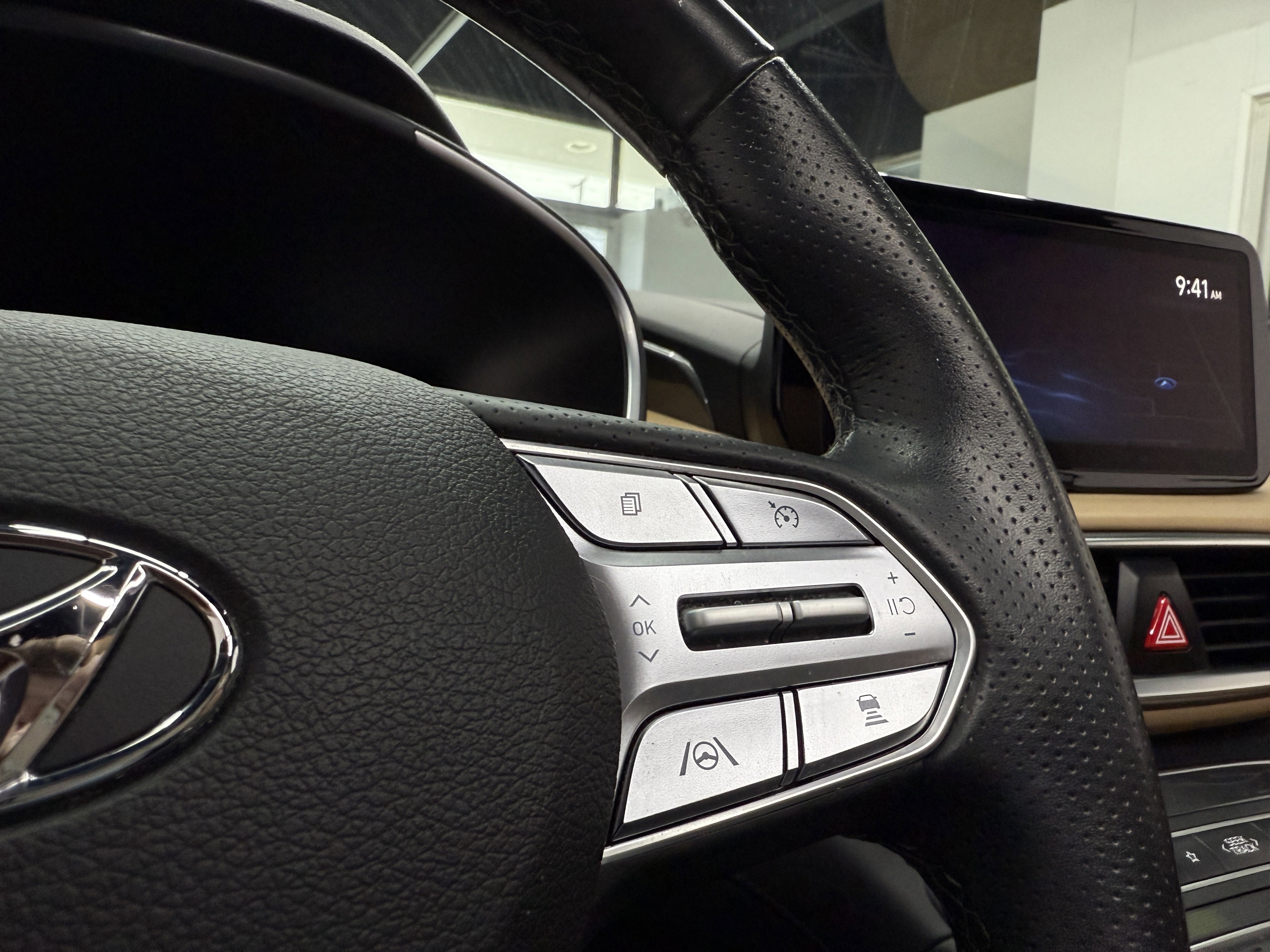 Used 2021 Hyundai Santa Fe Calligraphy image 19