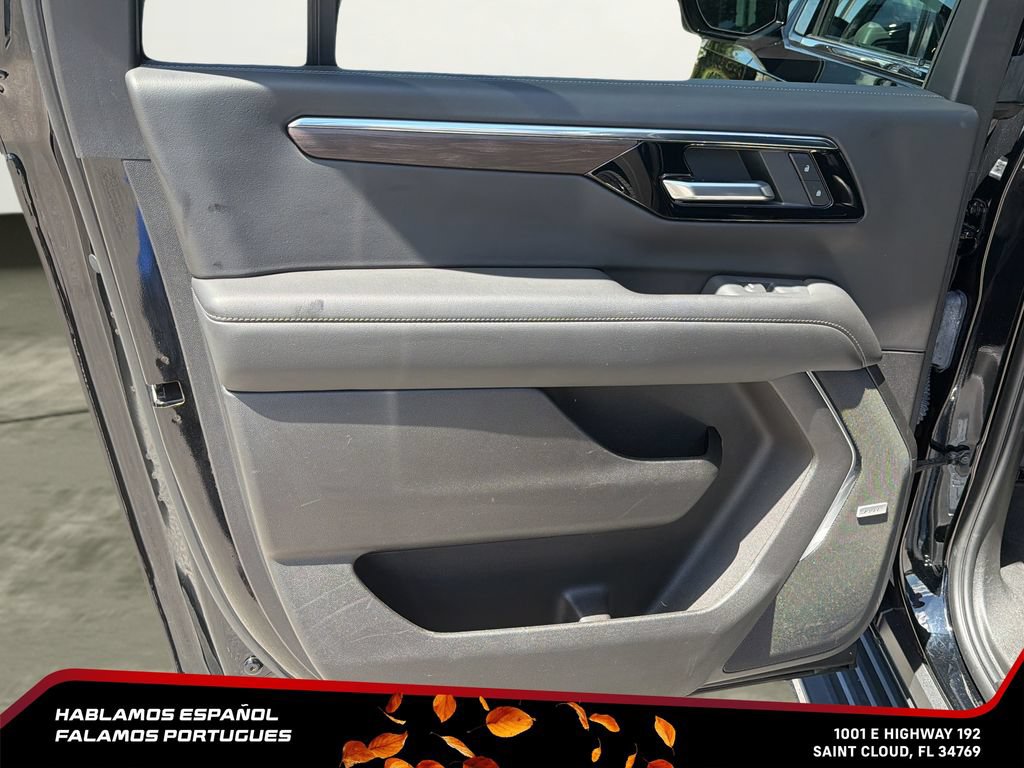 Certified 2026 Chevrolet Suburban LT w/ Comfort Package AWD/4WD image 28