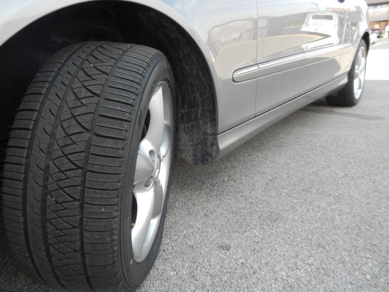 Used 2005 Mercedes-Benz CLK 320 Cabriolet image 16