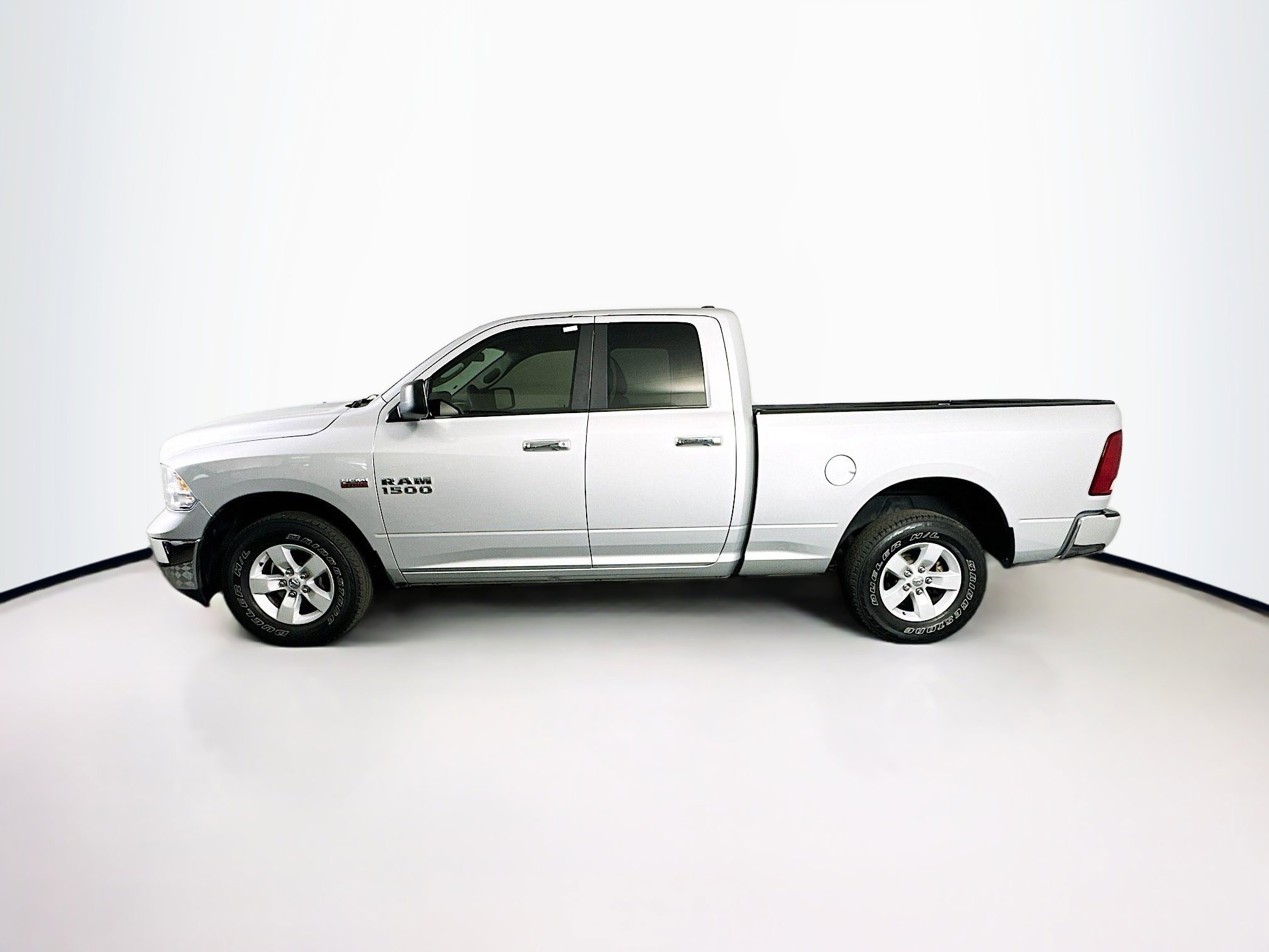 Used 2018 RAM 1500 Classic SLT image 4