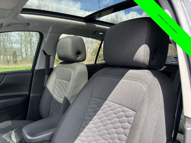 Used 2019 Chevrolet Equinox LT w/ Sun & Navigation Package image 6