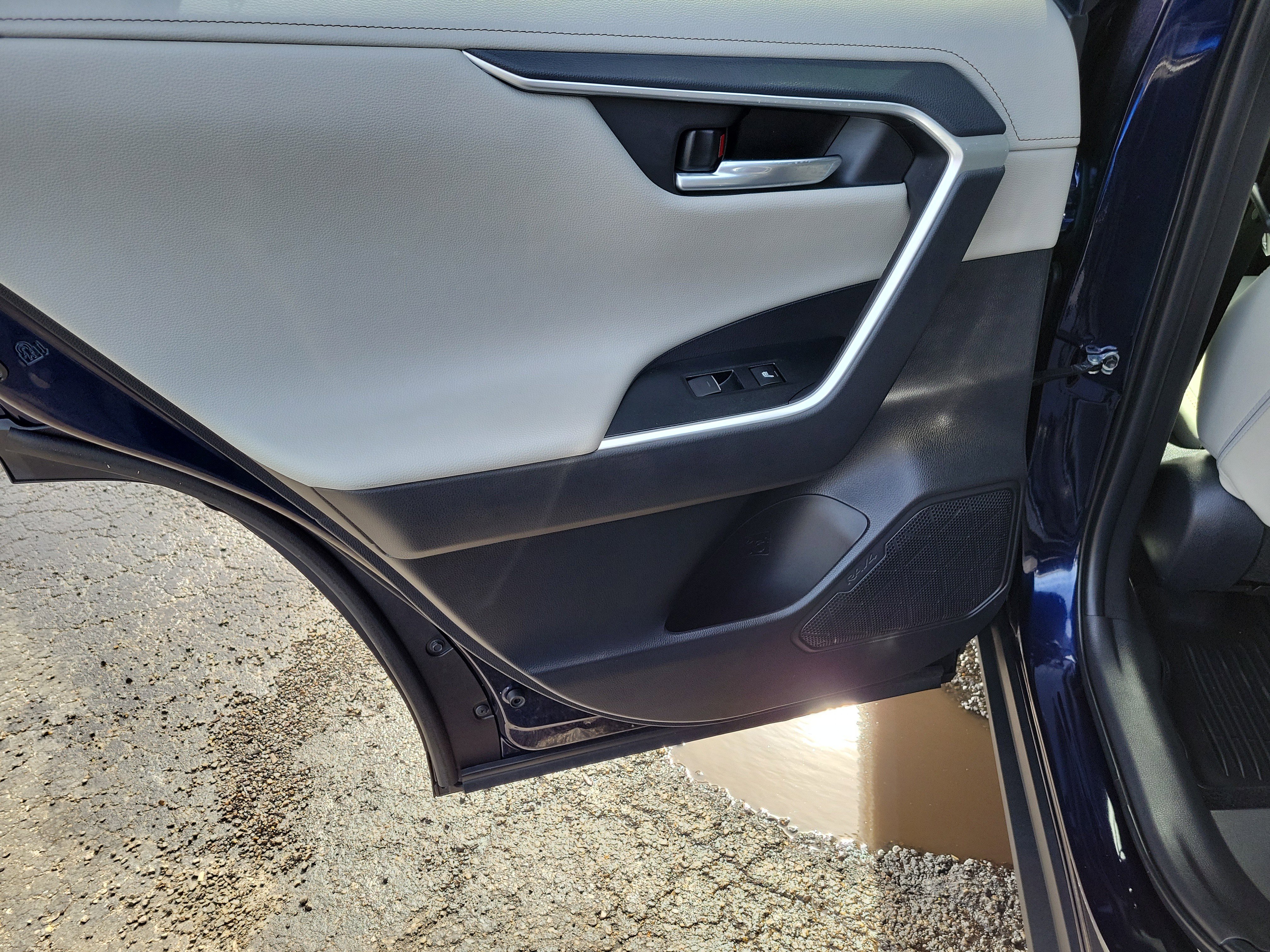 Used 2025 Toyota RAV4 Limited w/ Weather Package image 15