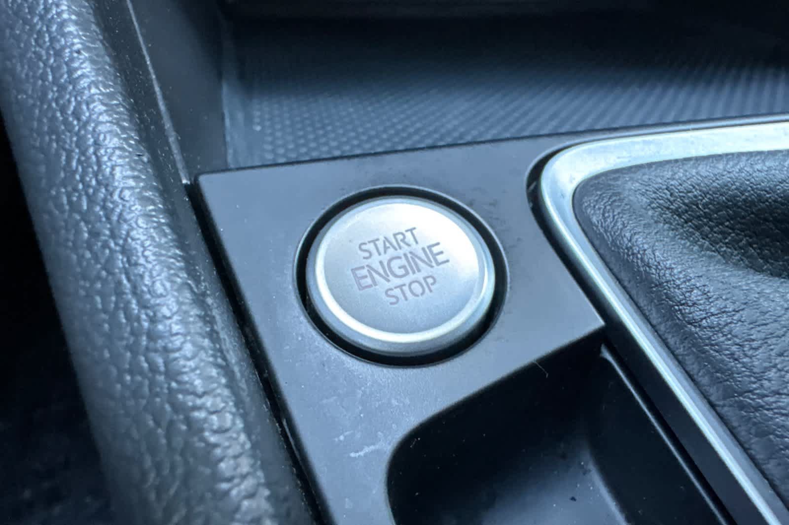 Used 2024 Volkswagen Jetta SE FWD image 21