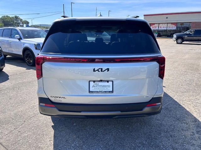 New 2026 Kia Carnival SX w/ SX Dark Edition Package FWD image 3