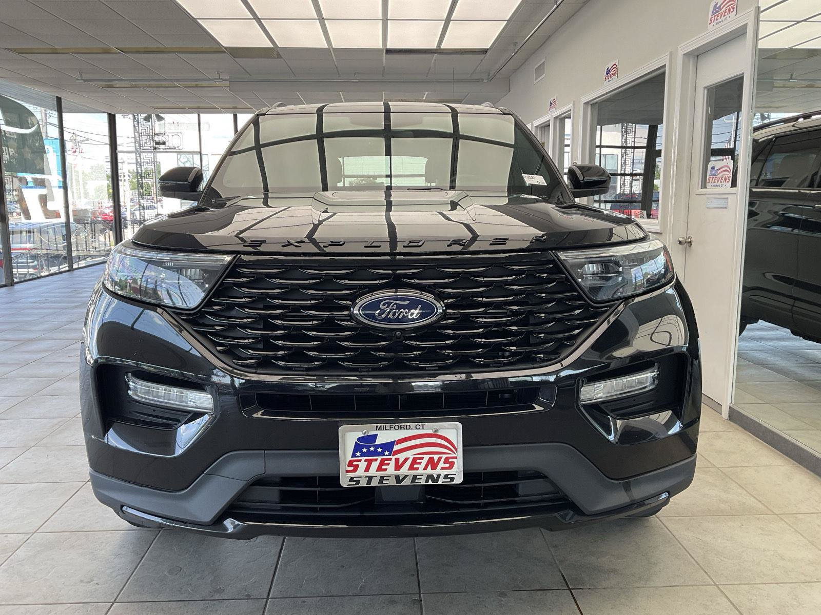 Used 2022 Ford Explorer ST-Line w/ Class IV Trailer Tow Package AWD/4WD image 2