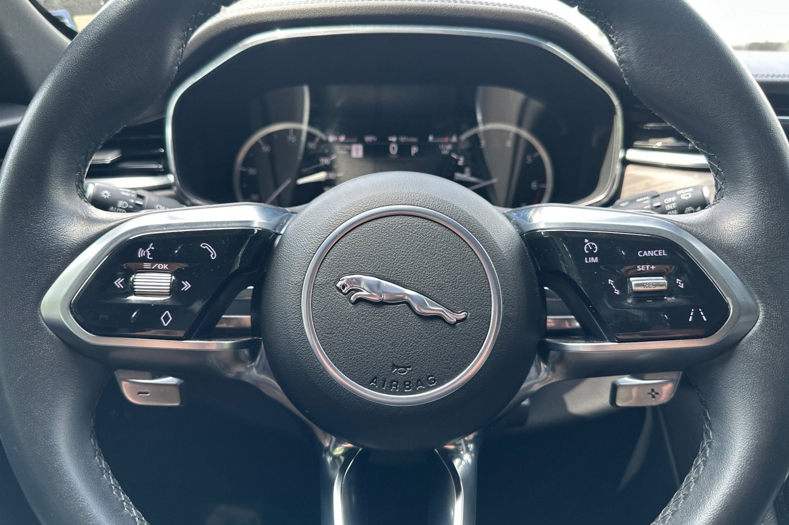 Used 2023 Jaguar F-PACE S image 18