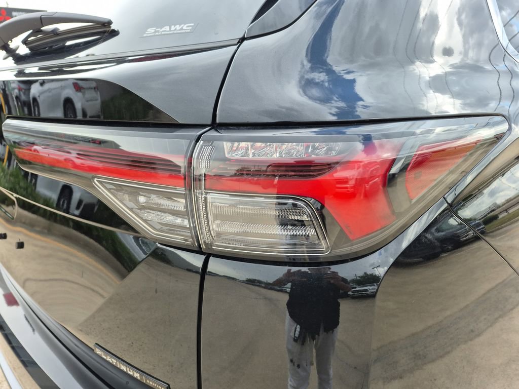 New 2025 Mitsubishi Outlander SEL image 30