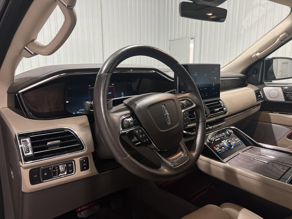 Used 2023 Lincoln Navigator L Reserve image 8