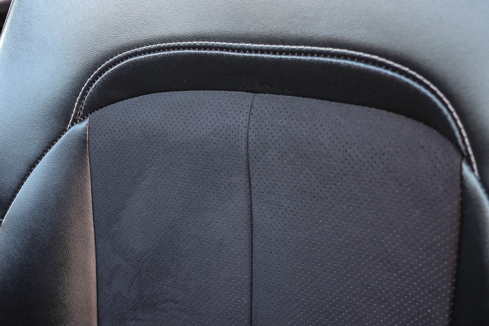 Used 2024 Jeep Grand Cherokee Altitude AWD/4WD image 24