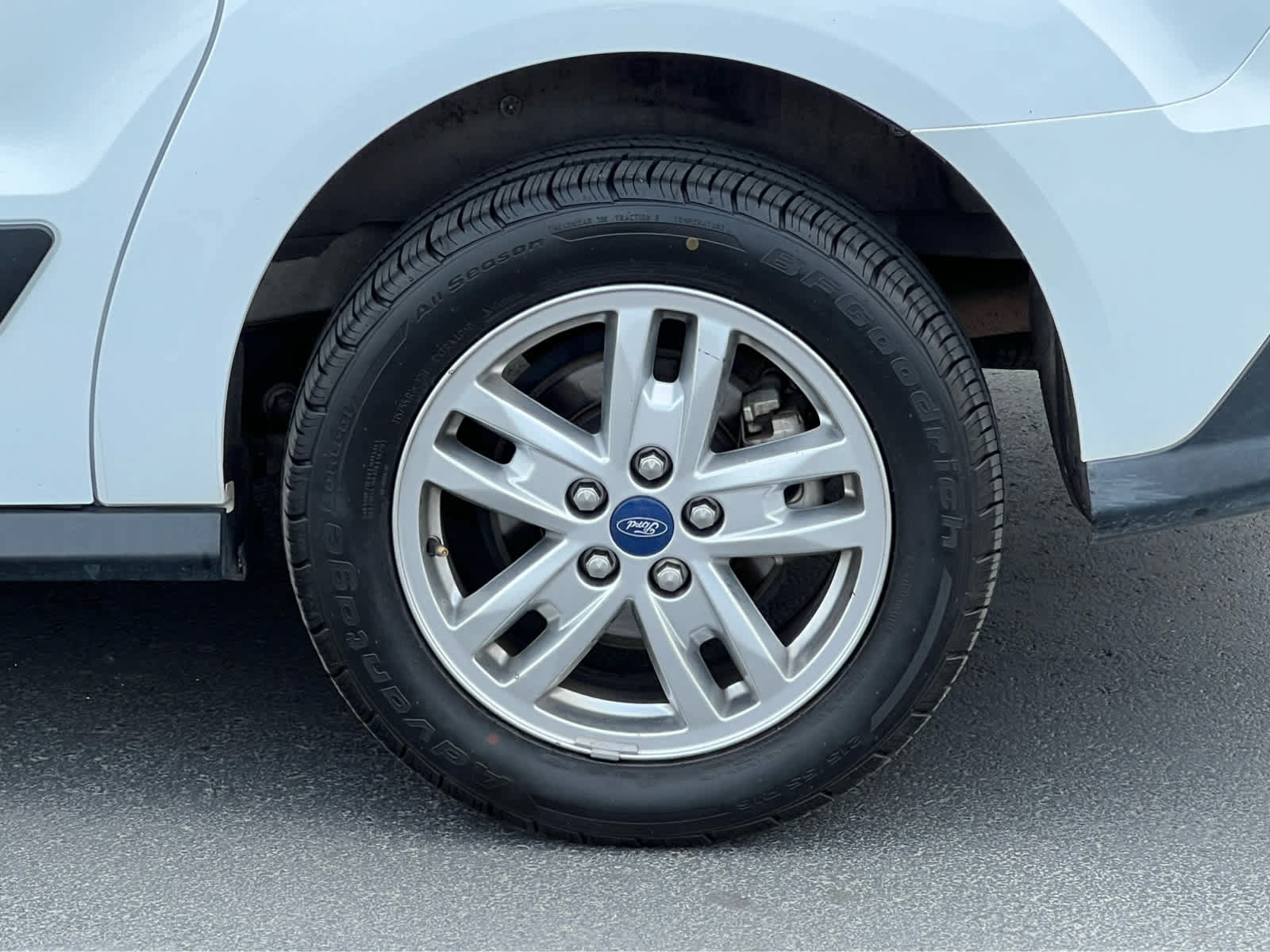 Certified 2019 Ford Transit Connect XLT FWD image 14
