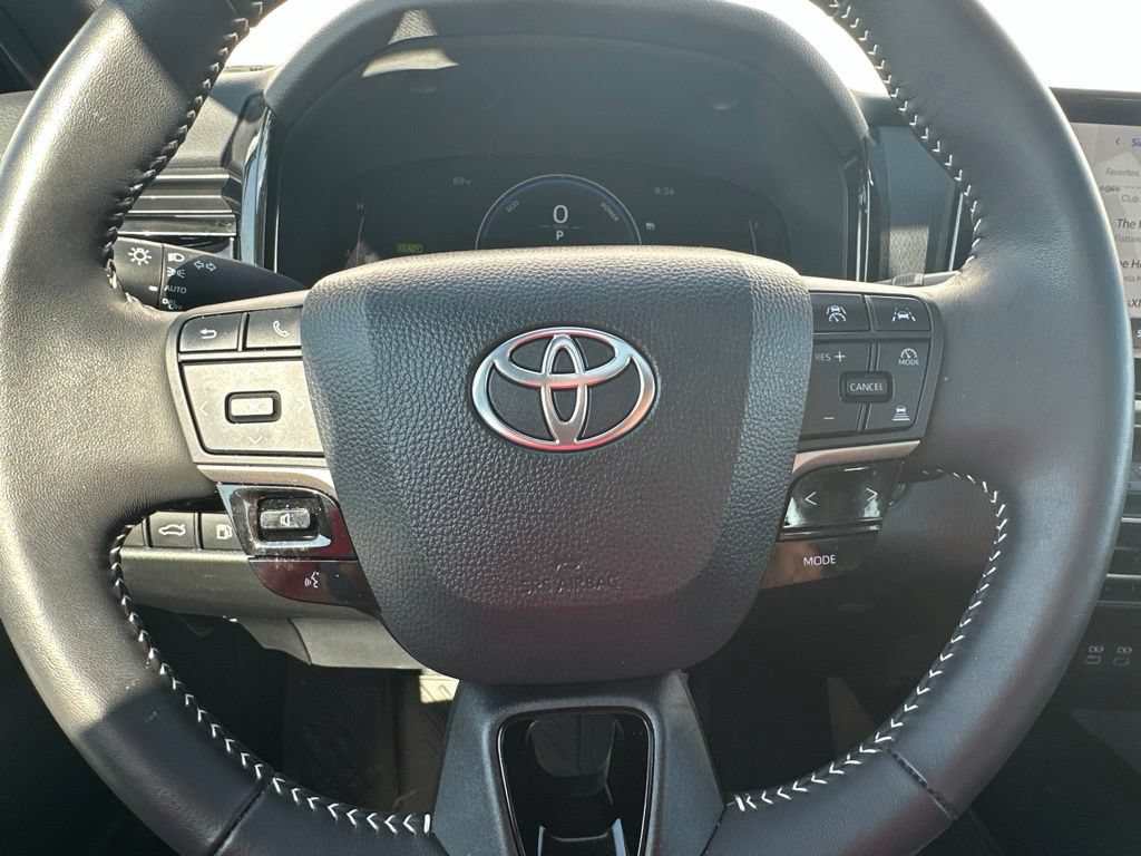 Used 2025 Toyota Camry SE w/ Multimedia Upgrade Package FWD image 38