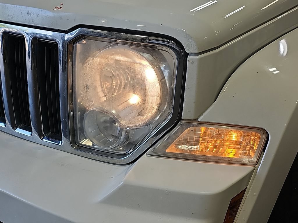 Used 2008 Jeep Liberty Limited w/ Premium Group II AWD/4WD image 35
